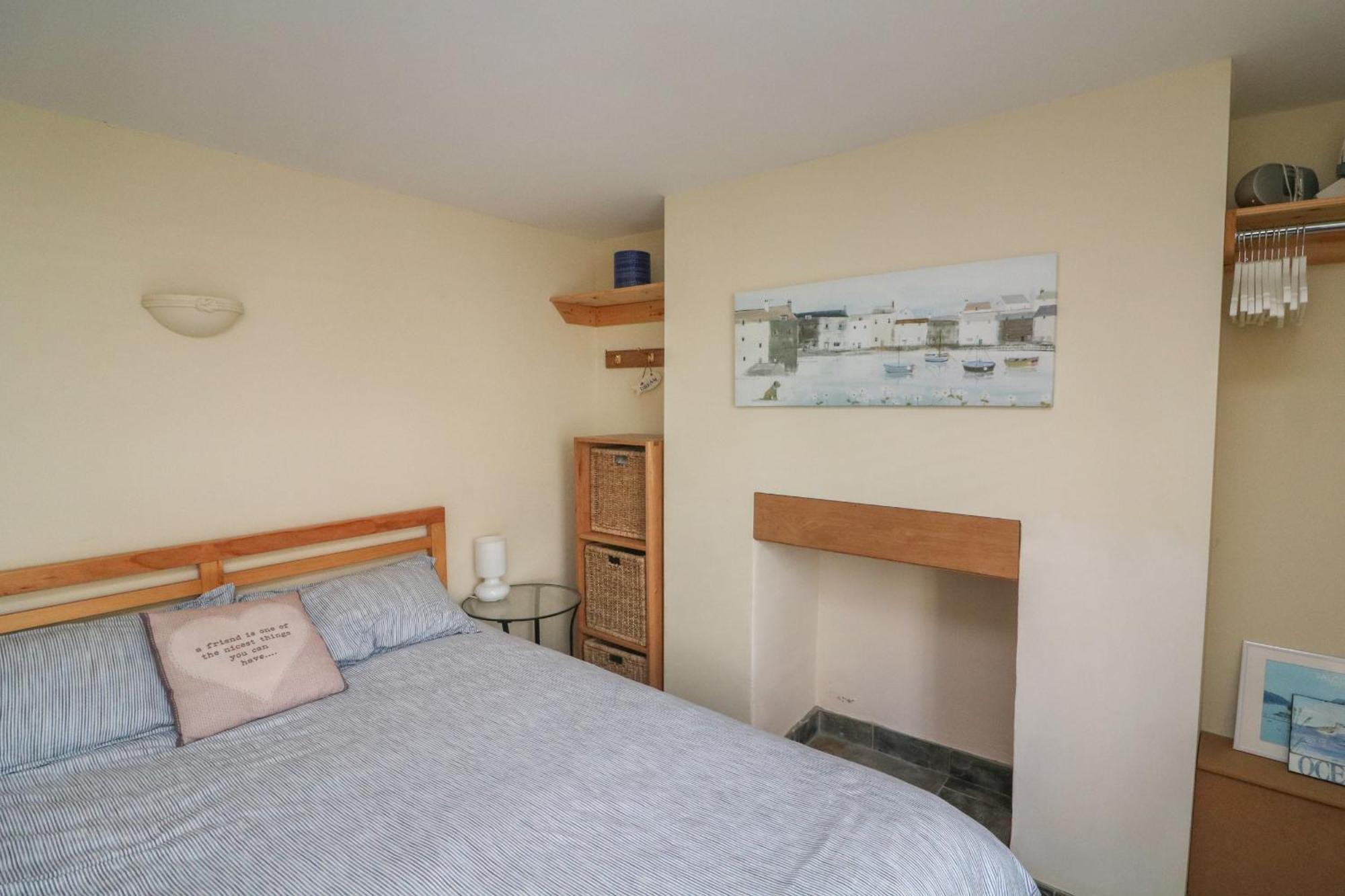 Quarter Deck Apartment Salcombe Exterior photo